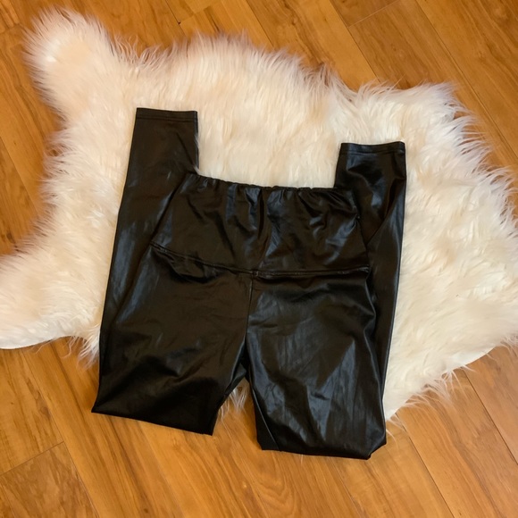 X.J. BOOST Sexy Black Faux Leather Leggings 🌿 - Picture 3 of 10